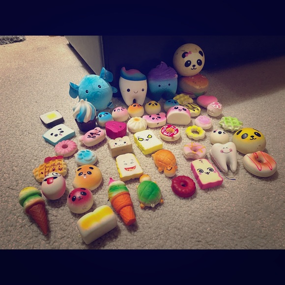 A lot of good quality squishes - Picture 1 of 2